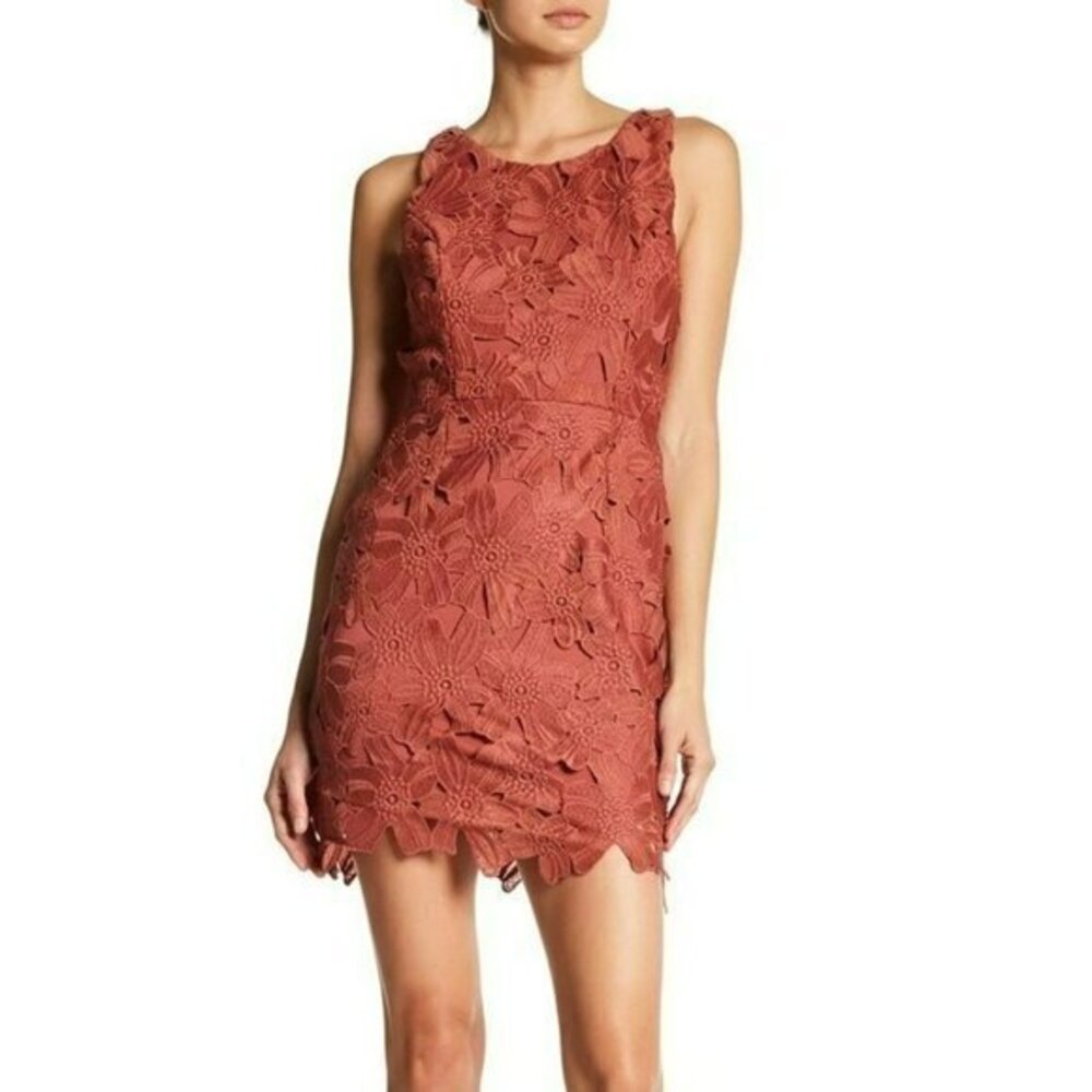 ASTR The Label Textured Floral BodyCon Mini Lace Dress size L